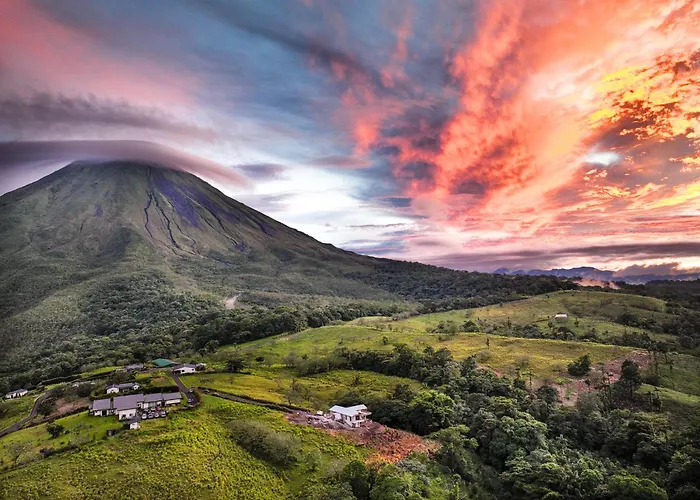 Villas Jawara ! Un Volcan En Su Jardin ! La Fortuna